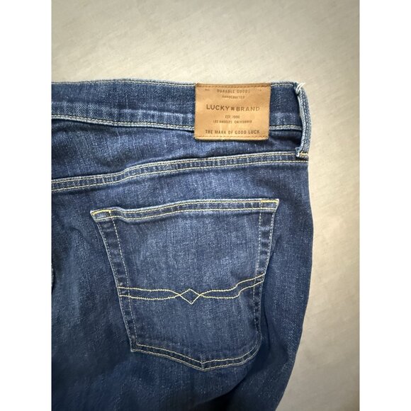 Lucky Brand Straight Jeans Mens 38 Blue Denim Pocketed Zip 38X31. - Picture 5 of 12